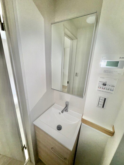 物件内観写真12　(洗面)