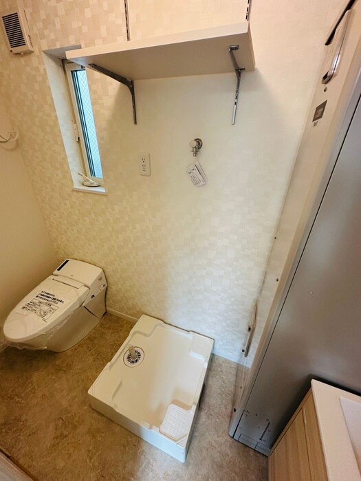 物件内観写真14　(洗濯機置場)