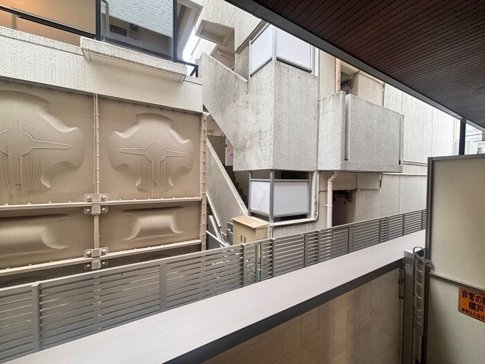 物件内観写真22　(室内からの展望)