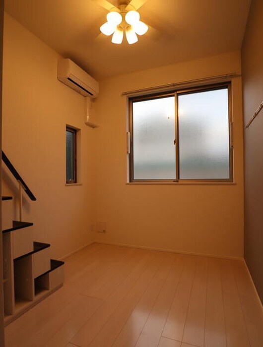 物件内観写真15　(居室)