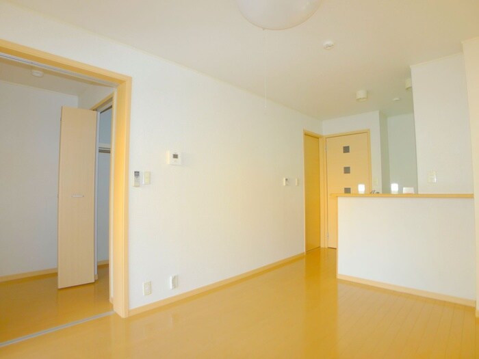 物件内観写真10　(内観写真)