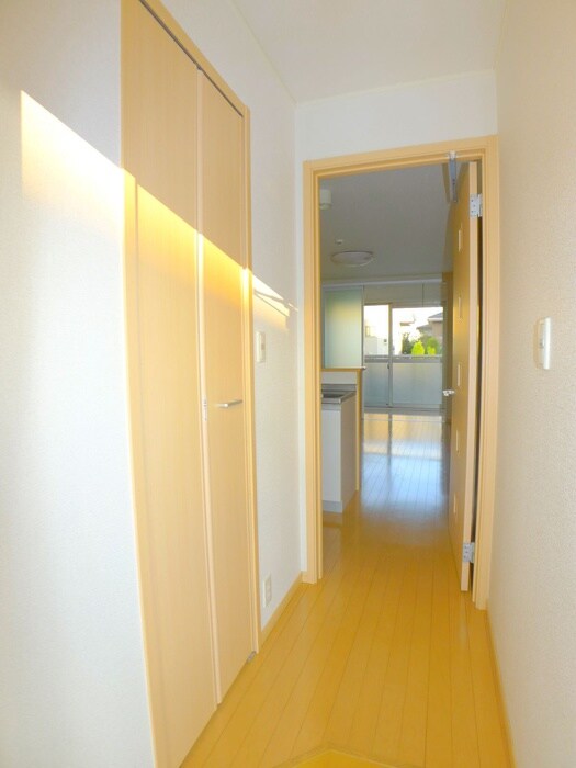 物件内観写真20　(廊下)