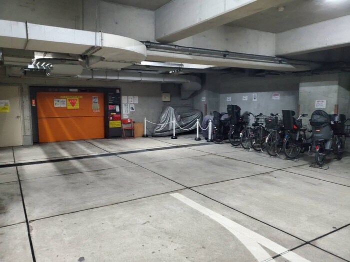 コロネ－ド春日(3－11F)の駐車場