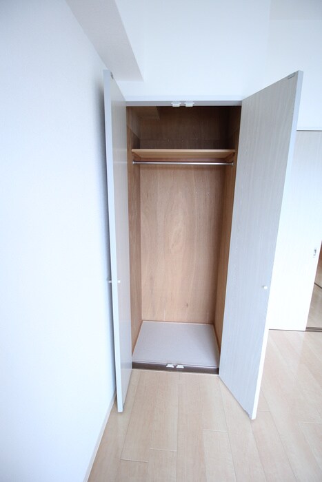 物件内観写真12　(収納)