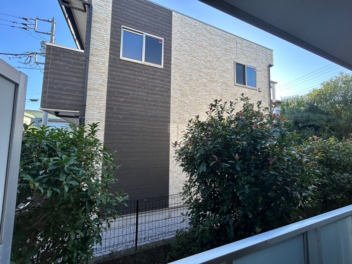 物件内観写真18　(室内からの展望)