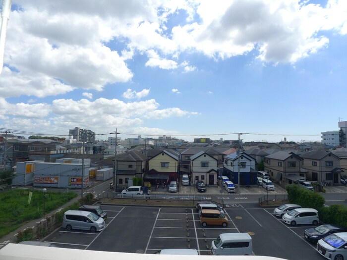 物件内観写真16　(室内からの展望)