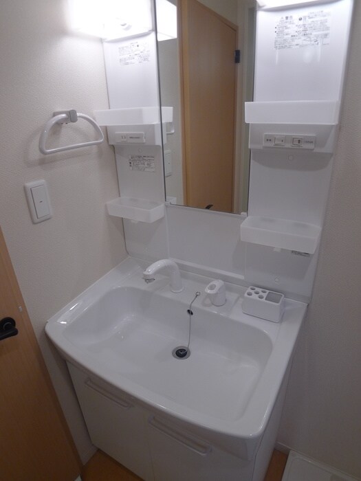 物件内観写真14　(洗面)