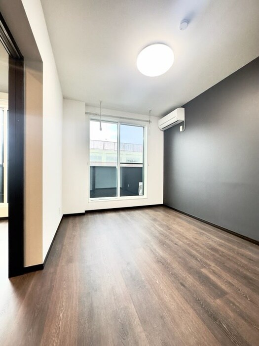 物件内観写真15　(室内からの展望)