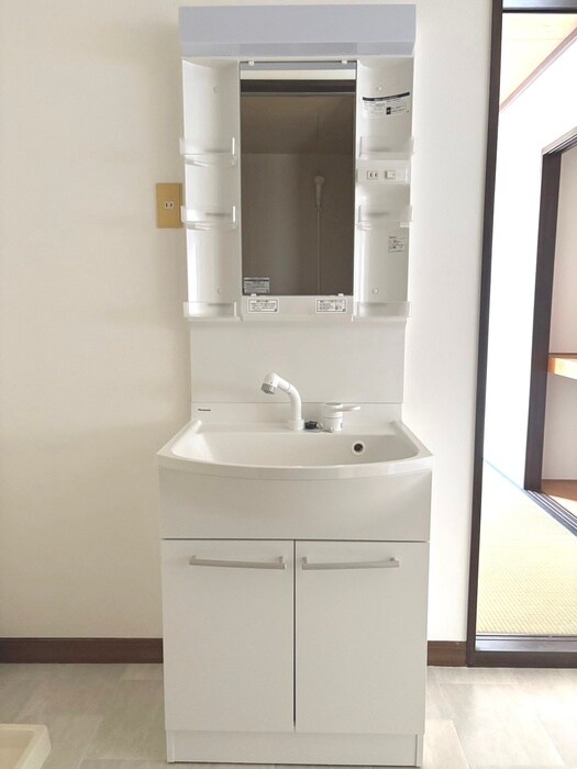 物件内観写真10　(洗面)