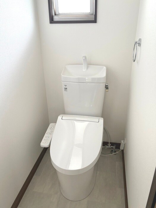 物件内観写真13　(トイレ)