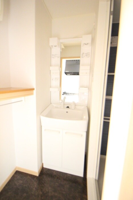 物件内観写真13　(洗面)