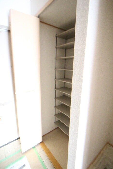 物件内観写真17　(靴箱)