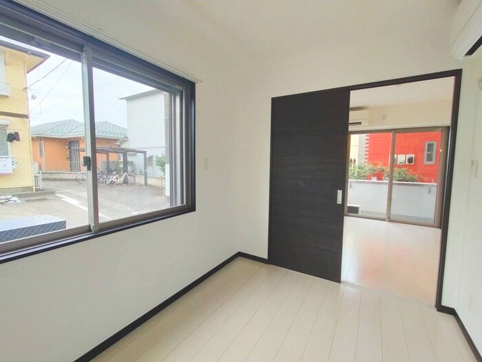 物件内観写真10　(居室)