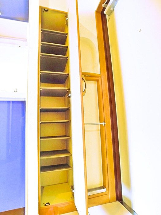 物件内観写真8　(靴箱)