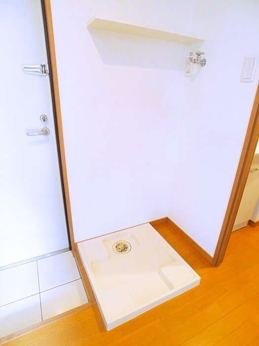 物件内観写真21　(洗濯機置場)