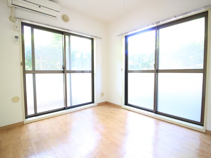 物件内観写真13　(居室)