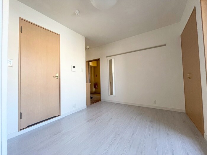 物件内観写真8　(居室)