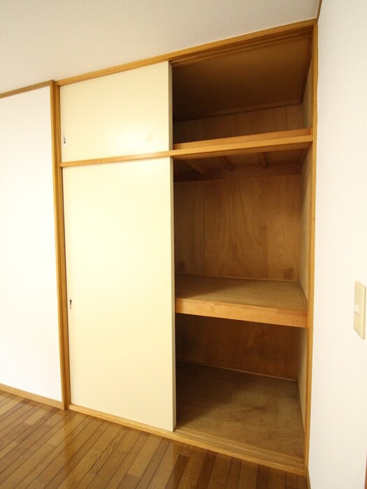 物件内観写真13　(収納)