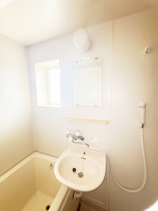 物件内観写真11　(洗面)