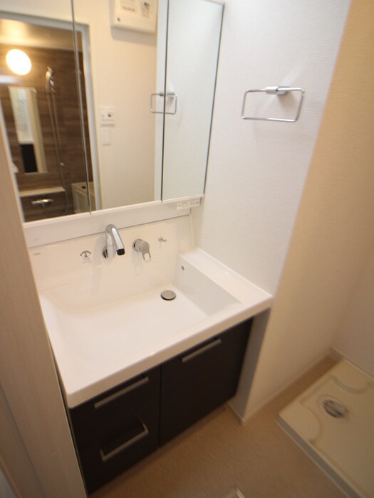 物件内観写真12　(洗面)