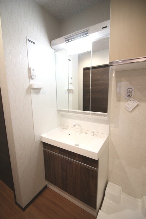 物件内観写真9　(洗面)