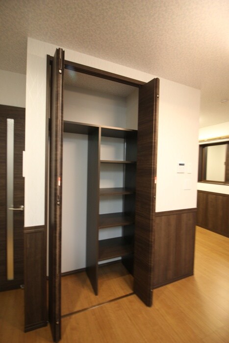 物件内観写真11　(収納)