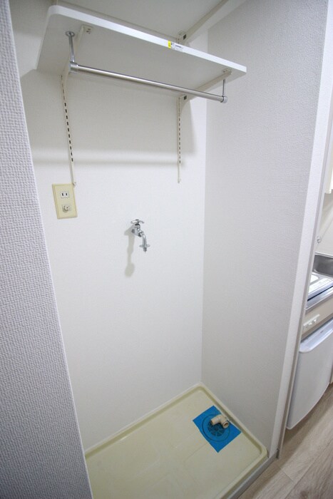 物件内観写真12　(洗濯機置場)