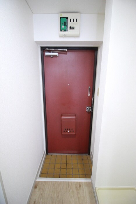 物件内観写真13　(玄関)