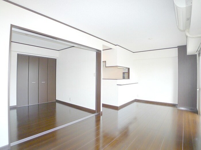 物件内観写真9　(居室)