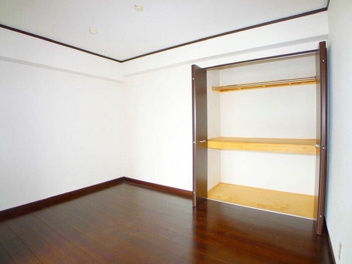 物件内観写真12　(収納)