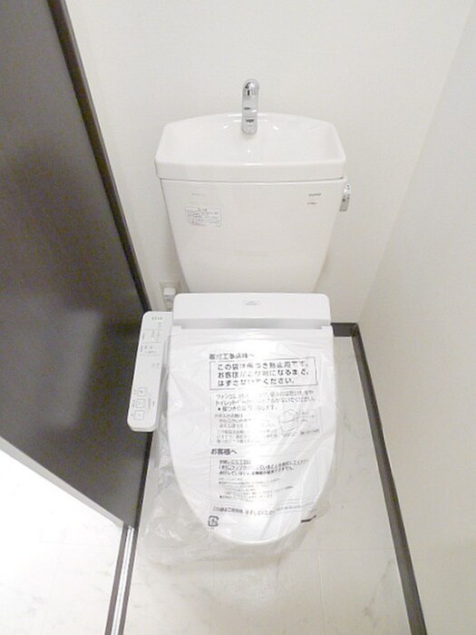 物件内観写真16　(トイレ)