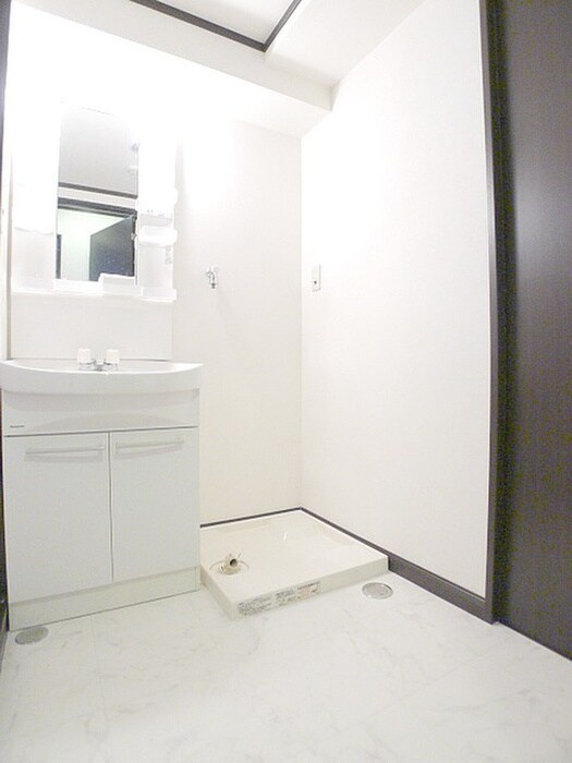 物件内観写真17　(洗濯機置場)