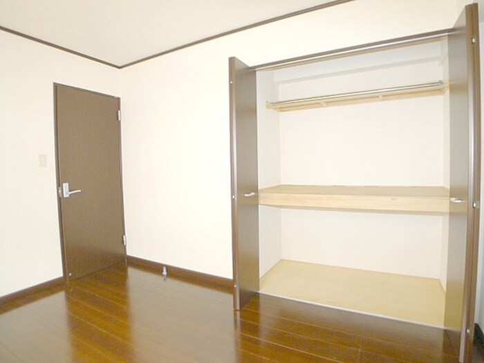 物件内観写真18　(収納)