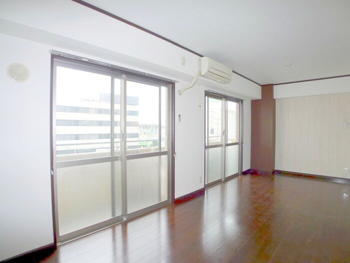 物件内観写真21　(室内からの展望)