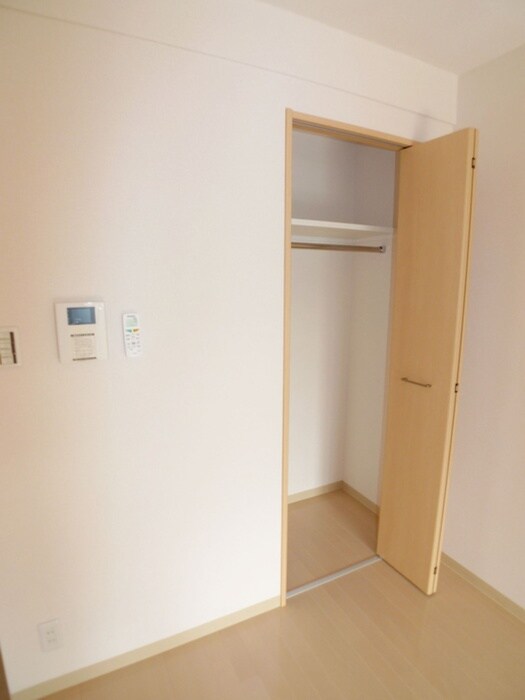 物件内観写真15　(収納)