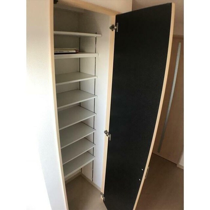 物件内観写真16　(靴箱)