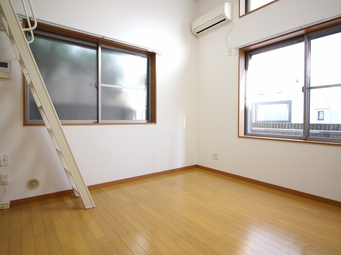 物件内観写真8　(居室)