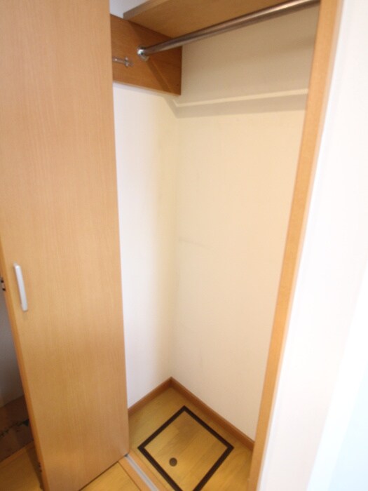 物件内観写真13　(収納)