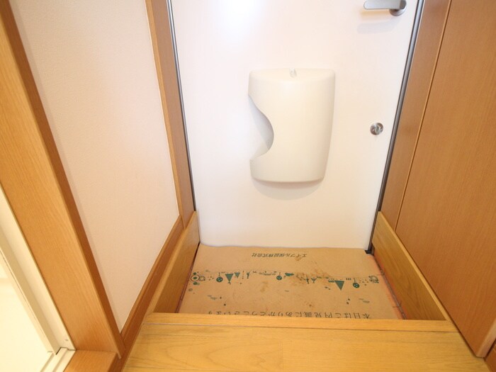 物件内観写真14　(玄関)
