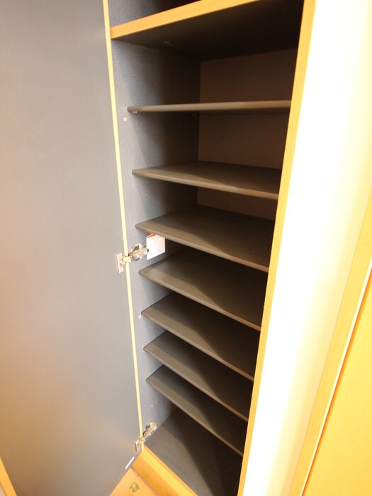 物件内観写真15　(靴箱)