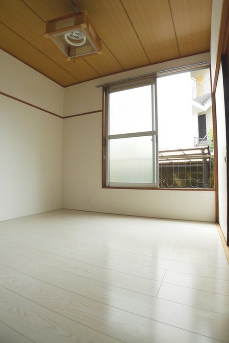 物件内観写真6　(居室)