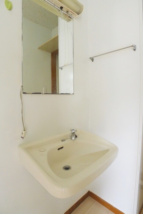 物件内観写真11　(洗面)