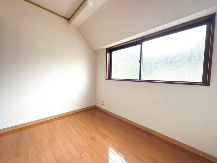 物件内観写真10　(居室)