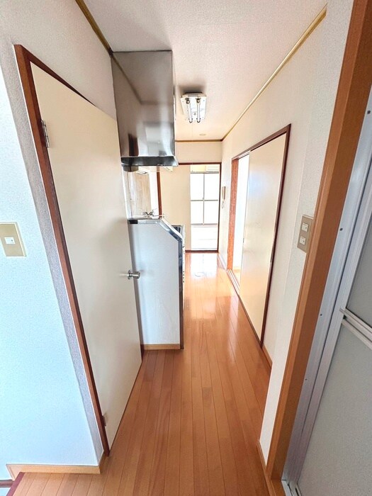 物件内観写真20　(廊下)