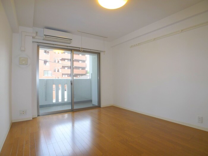 物件内観写真6　(居室)