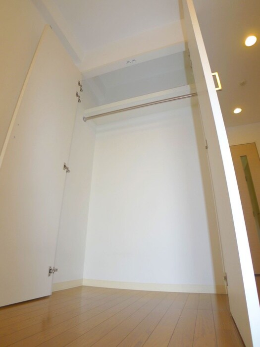 物件内観写真12　(収納)