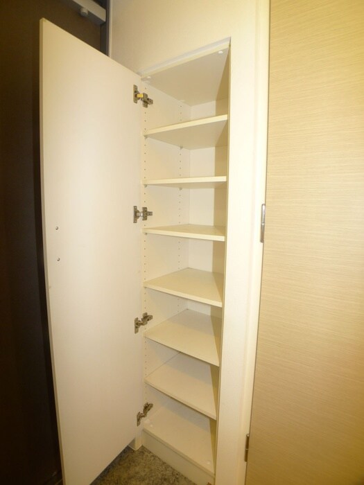 物件内観写真16　(靴箱)