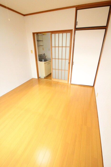 物件内観写真8　(居室)