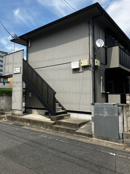三晃ハイツＥ棟外観写真