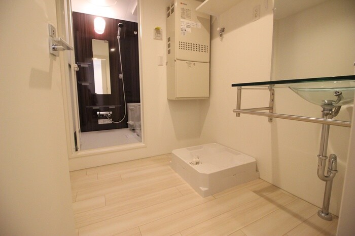 物件内観写真12　(洗濯機置場)